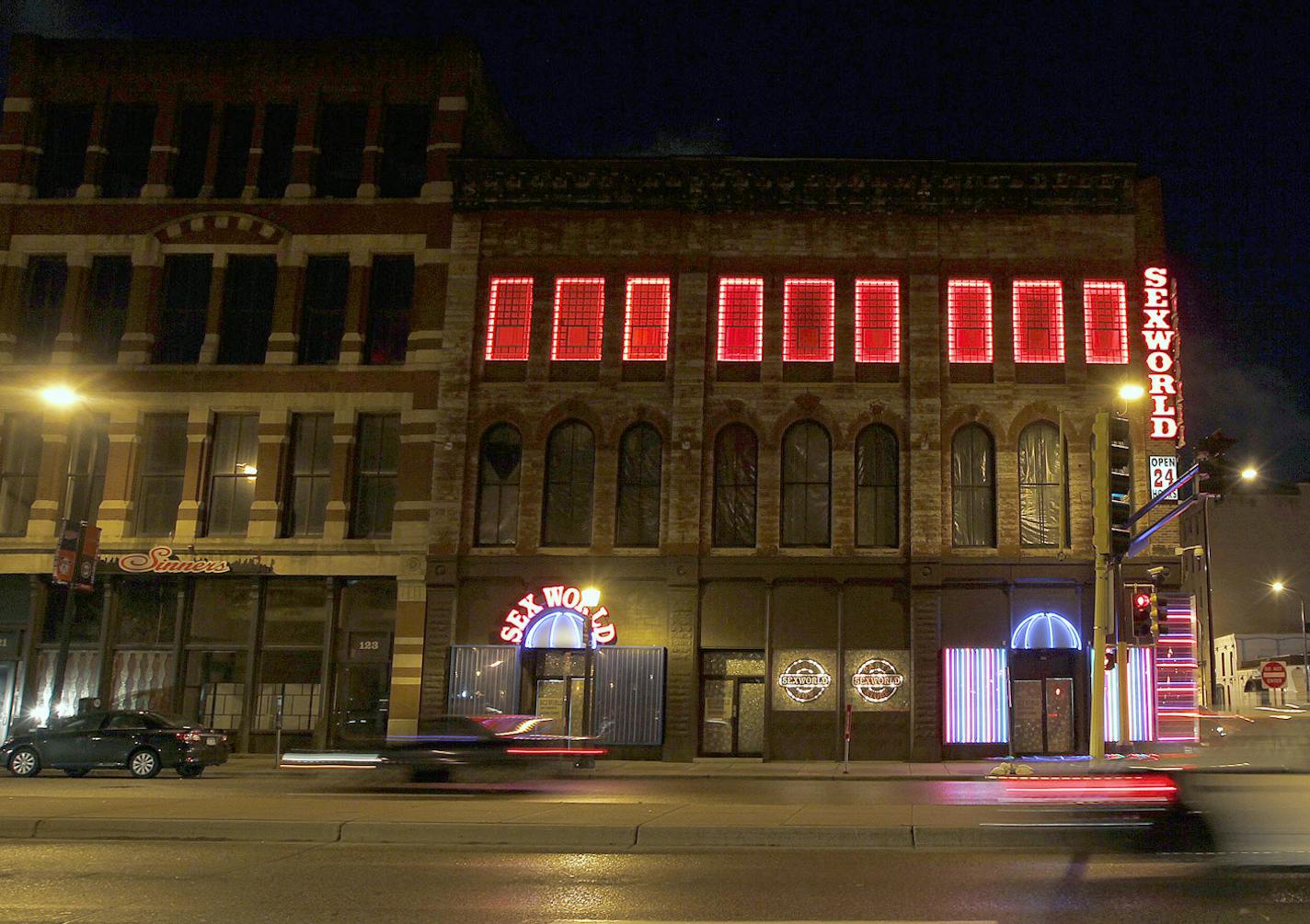 Some men gave Bobbi and a friend a ride to downtown Minneapolis and dropped them off outside of Sex World, an adult store and strip joint on Washington Avenue in the North Loop.(ELIZABETH FLORES/STAR TRIBUNE) ELIZABETH FLORES &#xef; eflores@startribune.com ORG XMIT: MIN1310180815267905