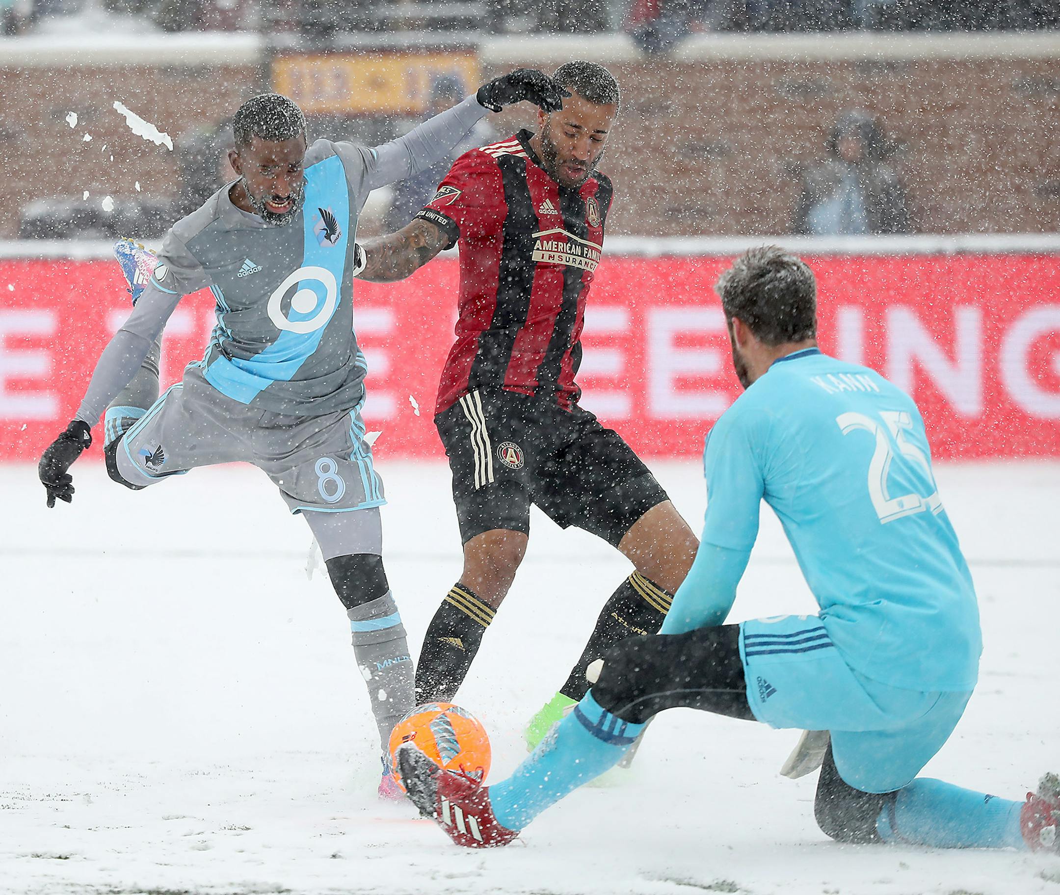 Minnesota United midfielder Mohammed Saeid attempted a goal but stopped short by Atlanta United goalkeeper Alec Kann during the first half as the Minnesota United FC took on Atlanta United at TCF Bank Stadium, Sunday, March 12, 2017 in Minneapolis, MN. ] ELIZABETH FLORES &#xef; liz.flores@startribune.com
