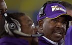 Vikings head coach Dennis Green late in the 4th quarter at Chicago.