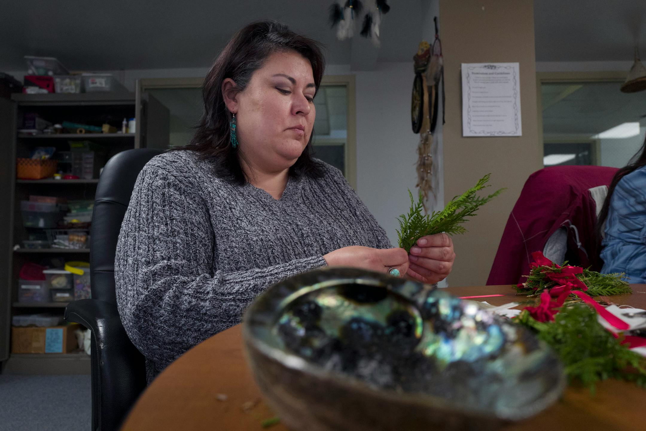 Amy Hamid lead a class for woman who are hoping to get their kids back from child protection at the Minnesota Indian Women's Resource Center in Minneapolis, MN.] Hamid also helped women who often grew up I chaotic homes, turned to drugs and alcohol, the same harm on their own children. Jerry Holt /Jerry.Holt@Startribune.com