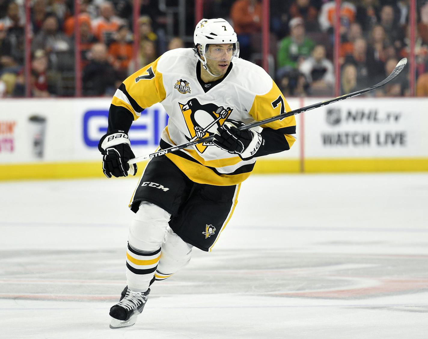 FILE - In this Oct. 29, 2016, file photo, Pittsburgh Penguins' Matt Cullen skates toward the action during an NHL hockey game against the Philadelphia Flyers, in Philadelphia. When so much focus is put on shutting down stars, it&#xed;s often the depth forwards who make a difference. For the Penguins, that effort is led by ageless fourth-line center Matt Cullen and for the Predators, it&#xed;s 23-year-old Swede Pontus Aberg.(AP Photo/Derik Hamilton, File)