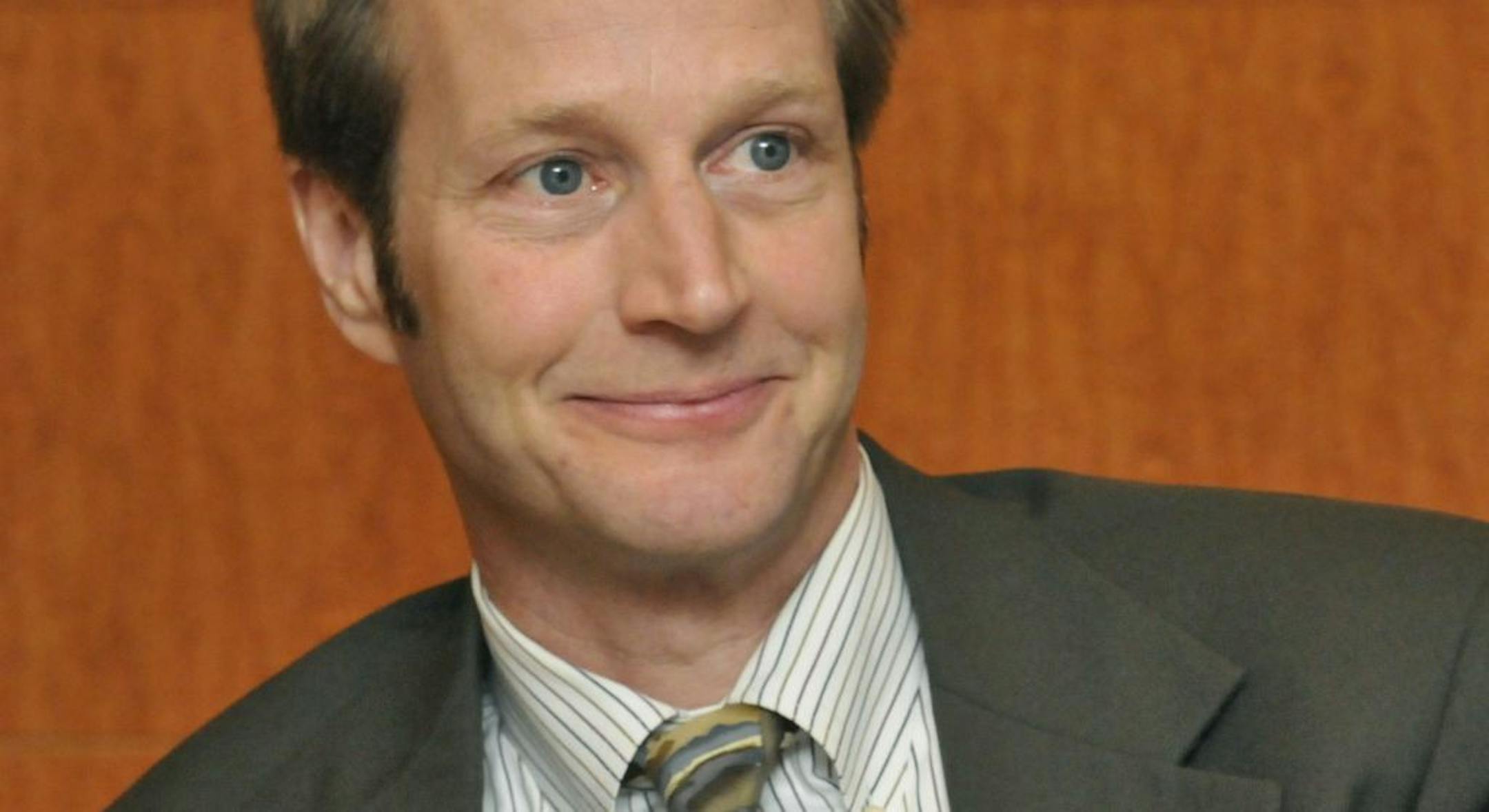 GLEN STUBBE � gstubbe@startribune.com -- Friday, April 25, 2008 -- Minneapolis, Minn. -- Dan Carr (moderator), CEO, The Collaborative moderated the Venture Capital Roundtable.