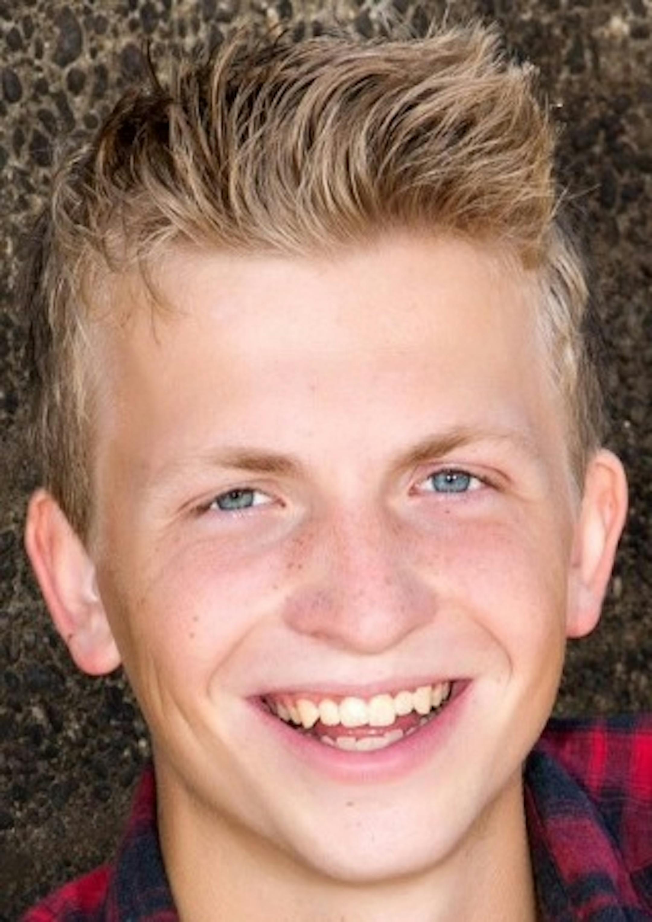 Bailey Hesse-Withbroe, Stillwater XC/track, sr., 2014-15