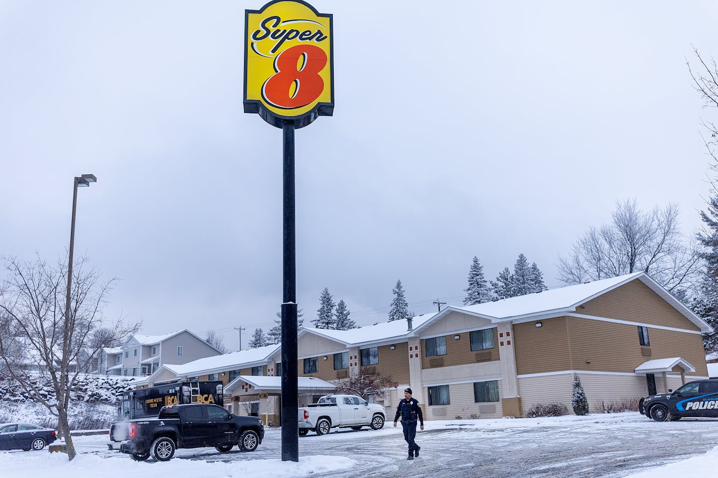 Police and the BCA at the scene where two people were shot and killed Monday night at a Super 8 hotel in Cloquet, Minn., on Tuesday, Jan. 9, 2024. ] Elizabeth Flores • liz.flores@startribune.com