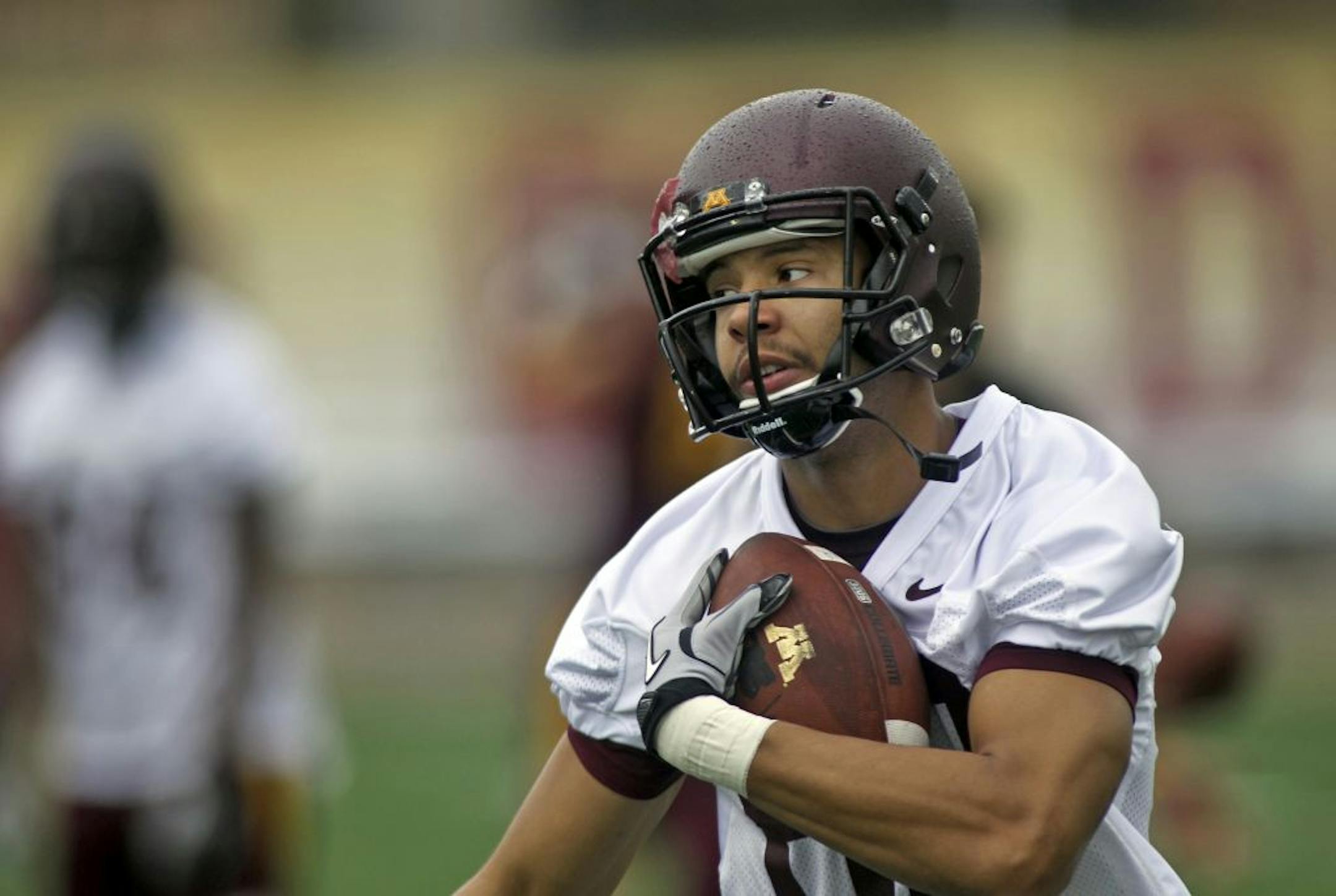 Gophers receiver Devin Crawford-Tufts