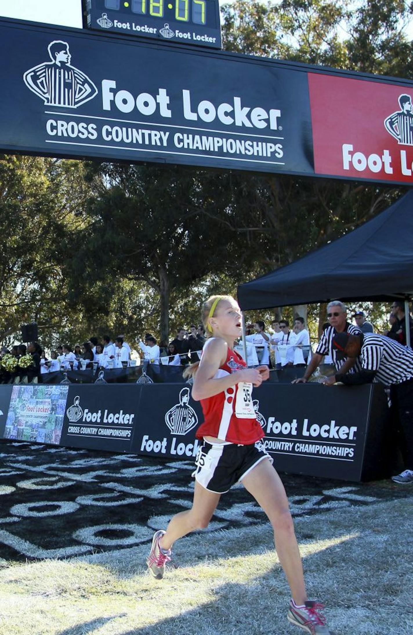 Maria Hauger of Shakopee was one of 40 runners who qualified to run at the 2011 FootLocker Cross Country Finals
on Dec. 10 at Balboa Park in San Diego. Photo provided by Victah Sailer@PhotoRun
Victah1111@aol.com
631-741-1865
www.photorun.NET