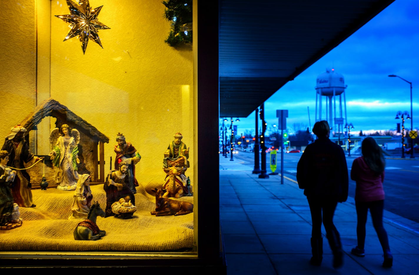 One of hundreds of nativity scenes that popped up in storefronts and yards in Wadena. This one in a jewelry store on Jefferson St. ] GLEN STUBBE * gstubbe@startribune.com Thursday, December 10, 2015 When the Wadena city council was faced with a lawsuit, they decided instead to sell the city-owned nativity scene for $25 and move it to private property. Hundreds of others sprang up in storefronts and in yards all over town.