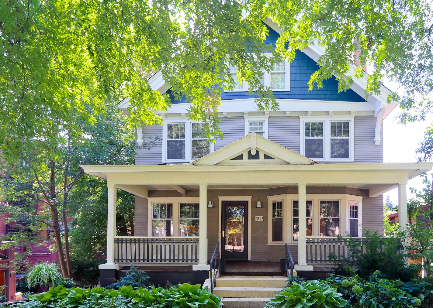 692 Summit: 1912 Craftsman, Summit Hill home tour