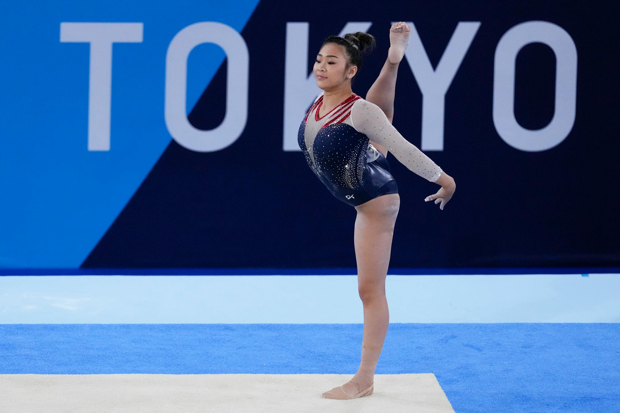 Suni Lee, of United States, performs on the floor during the artistic gymnastics men's all-around final at the 2020 Summer Olympics, Thursday, July 29, 2021, in Tokyo, Japan. (AP Photo/Ashley Landis)