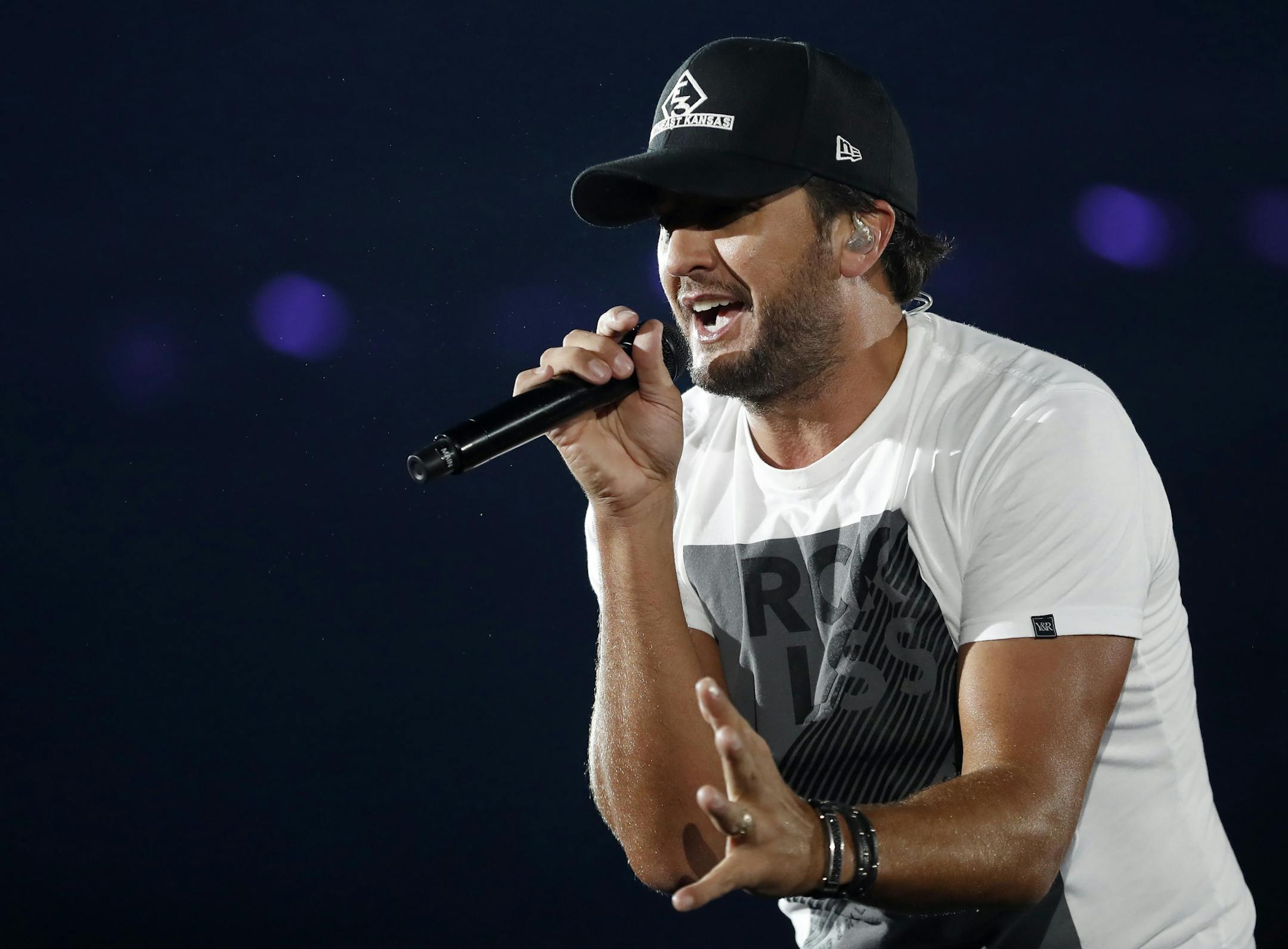 Luke Bryan performed at US Bank Stadium.