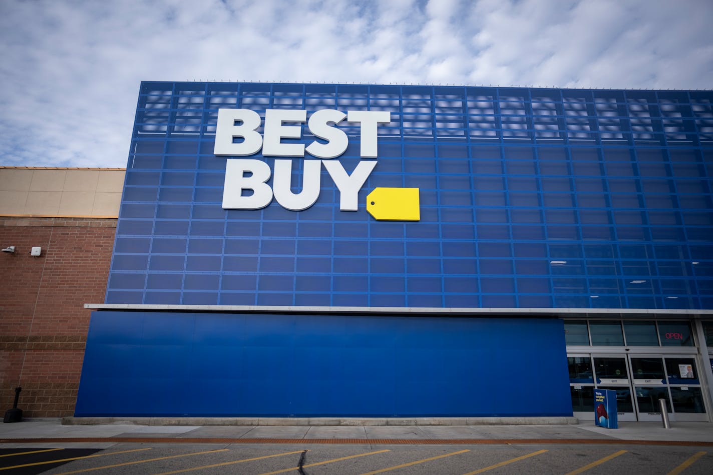 The new remodeled face of Best Buy on Thursday, Nov. 16, 2023 in Richfield, Minn. ] RENEE JONES SCHNEIDER • renee.jones@startribune.com