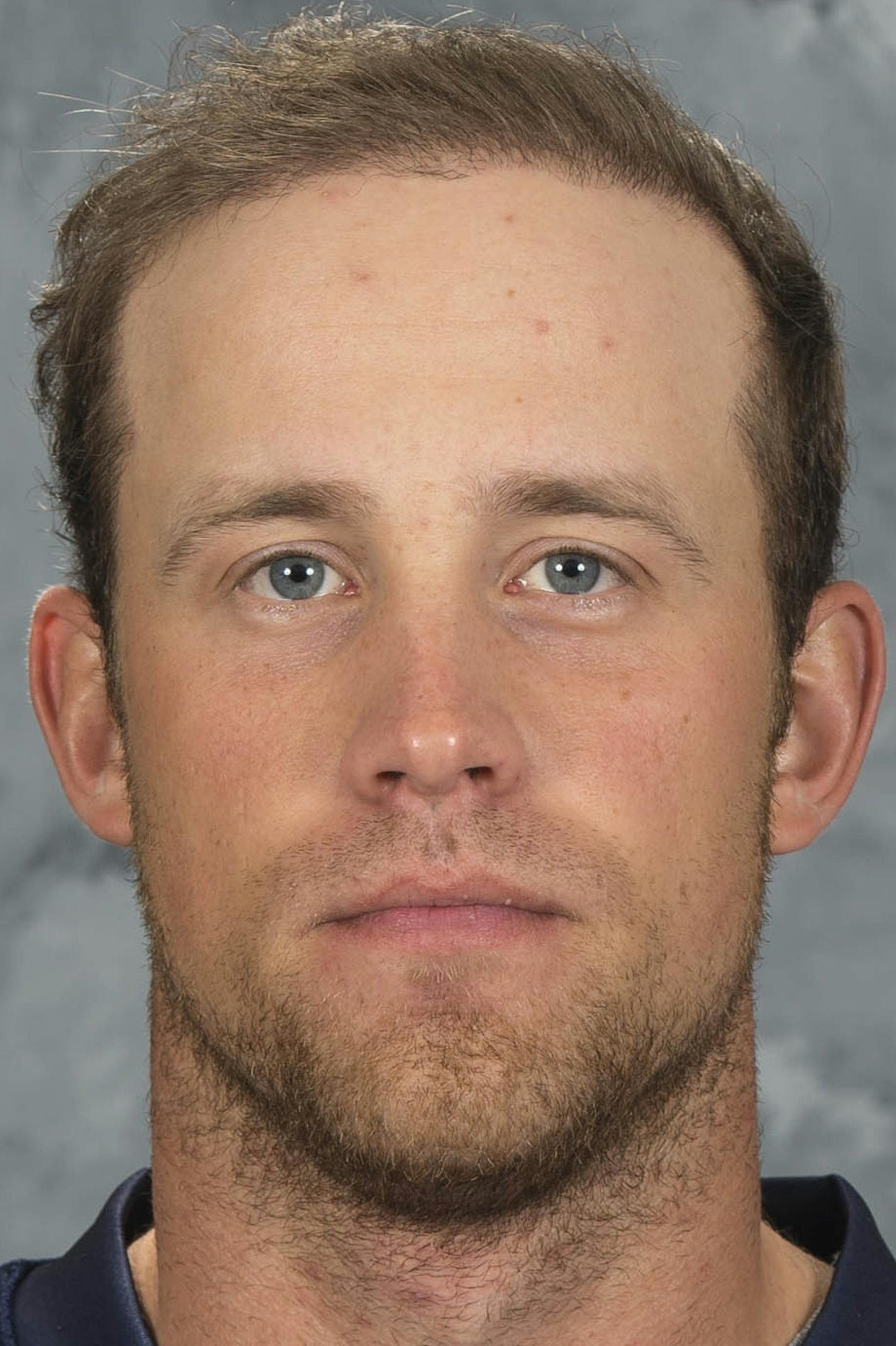 ST. LOUIS, MO - SEPTEMBER 22: Jaden Schwartz #17 of the St. Louis Blues poses for his official headshot for the 2016-2017 season on September 22, 2016 in St. Louis, Missouri. (Scott Rovak/NHLI via Getty Images) *** Local Caption *** Jaden Schwartz ORG XMIT: 670950365