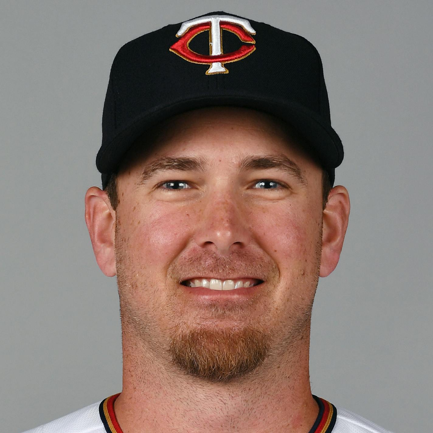 FORT MYERS, FL - FEBRUARY 21: Zach Duke #32 of the Minnesota Twins poses during Photo Day on Wednesday, February 21, 2018 at CenturyLink Sports Complex in Fort Myers, Florida. (Photo by Michael Ivins/MLB Photos via Getty Images) *** Local Caption ***Zach Duke ORG XMIT: 775108269