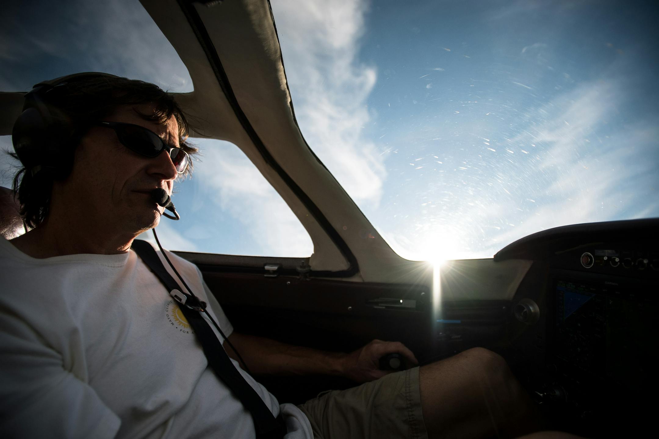 Pilot Dave Nelson flew over the Mississippi River Tuesday morning while giving a tour of the massive algae blooms along the river's edge. ] (AARON LAVINSKY/STAR TRIBUNE) aaron.lavinsky@startribune.com Dave Nelson secured a tiny camera on the wing of an experimental plane he built in his garage, then hoisted himself into the cockpit, fired up the engine and guided it to Lake Pepin. At 3,500 feet, the Mississippi River looked blue and inviting. But on its edges Nelson pointed to lime-green algae b