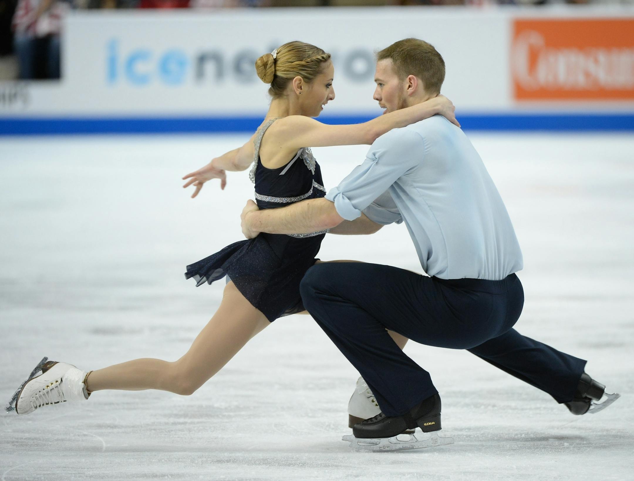 Tarah Kayne and Danny O'Shea performed in the Pairs Free Skate Competition of of the 2016 Prudential U.S. Figure Skating Championships Saturday. Kayne and O'Shea won 1st place with a score of 142.04.