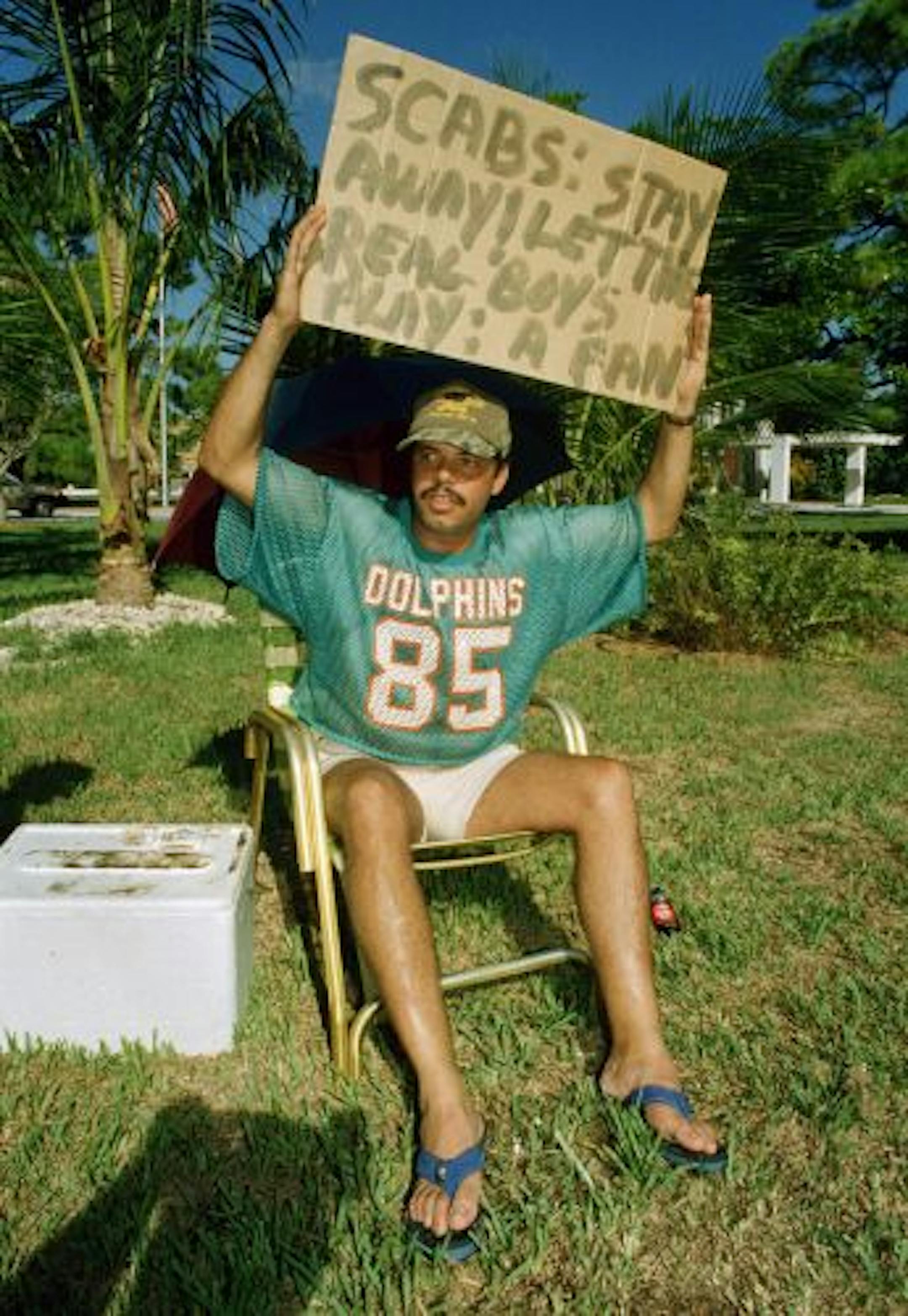 NFL fans, such as Tim Mullin of Davie, Fla., weren't happy with the fill-ins during the 1987 strike.