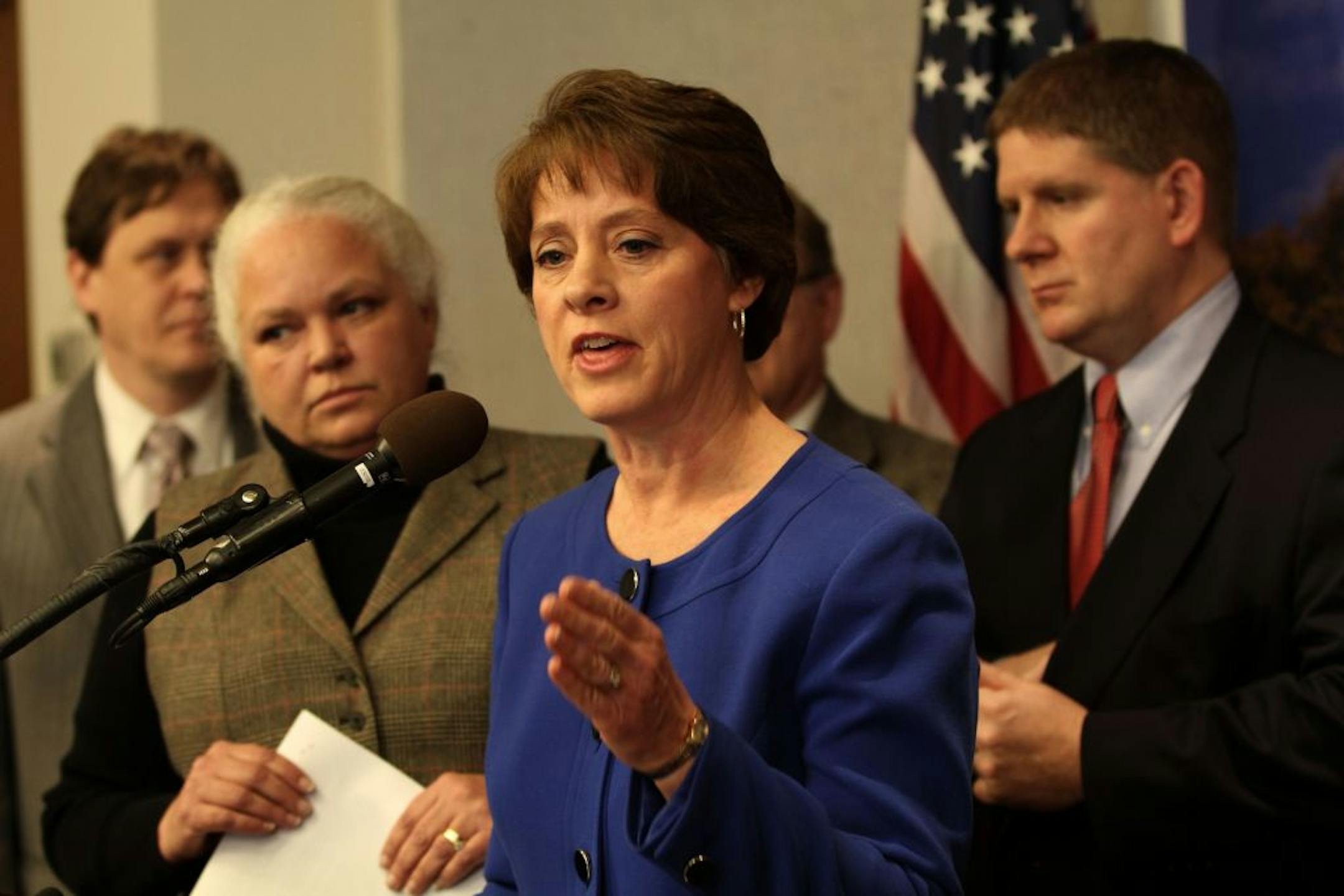 (left to right) Rep. Mary Liz Holberg, Sen. Claire Robling and Speaker Kurt Zellers.