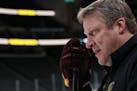 Minnesota Duluth coach Scott Sandelin has led his team to the past two NCAA championships but is seeking his first NCHC regular-season title.