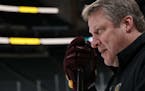Minnesota Duluth coach Scott Sandelin has led his team to the past two NCAA championships but is seeking his first NCHC regular-season title.