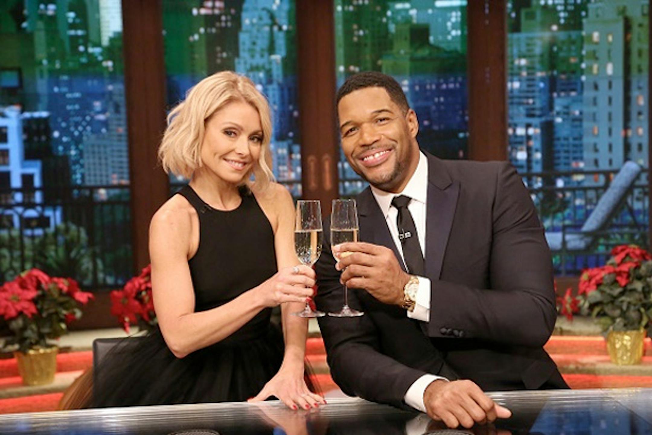 Kelly Ripa and Michael Strahan co-host "Live!"
