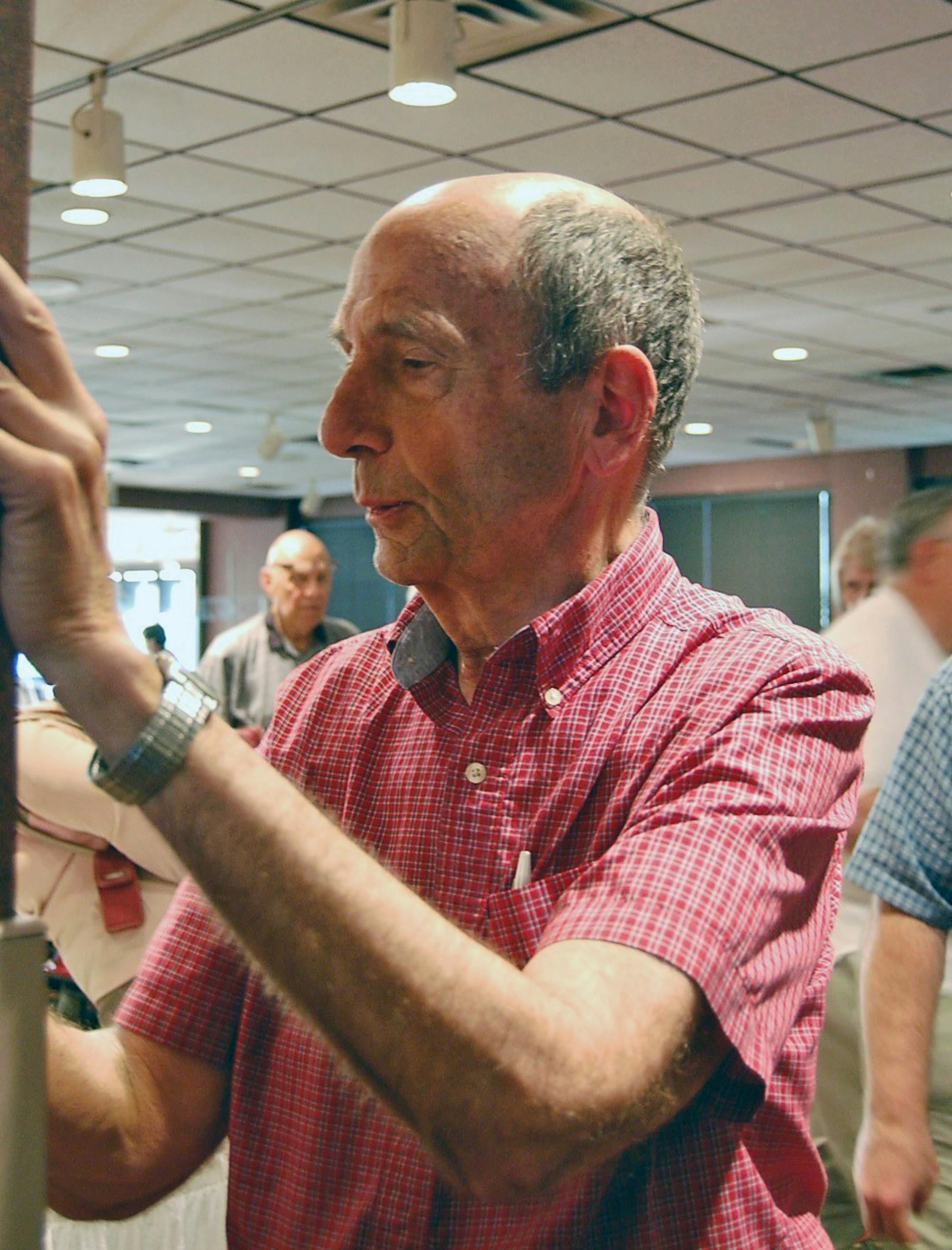 Larry beats the computer!