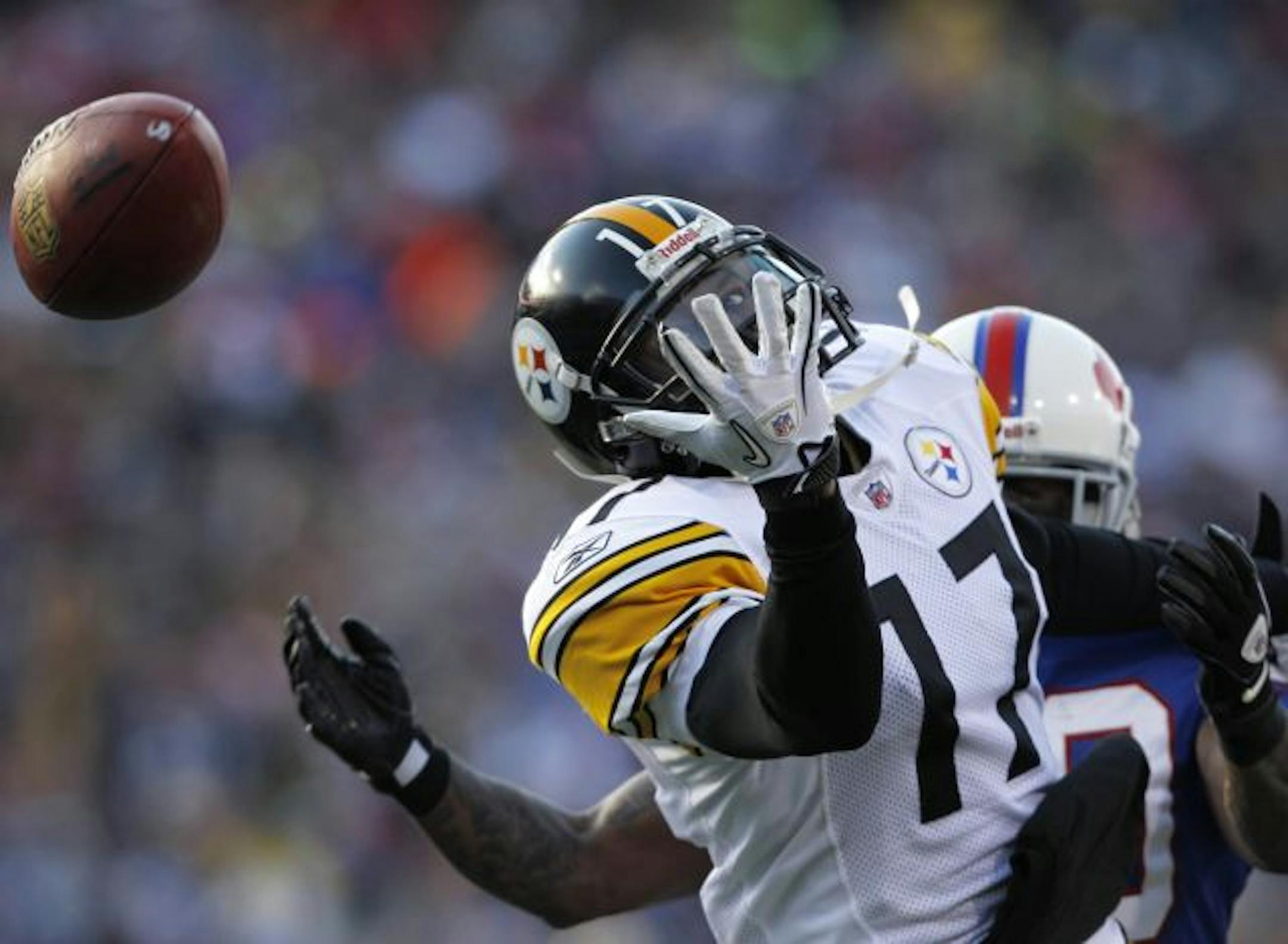 Pittsburgh Steelers' wide receiver Mike Wallace (17