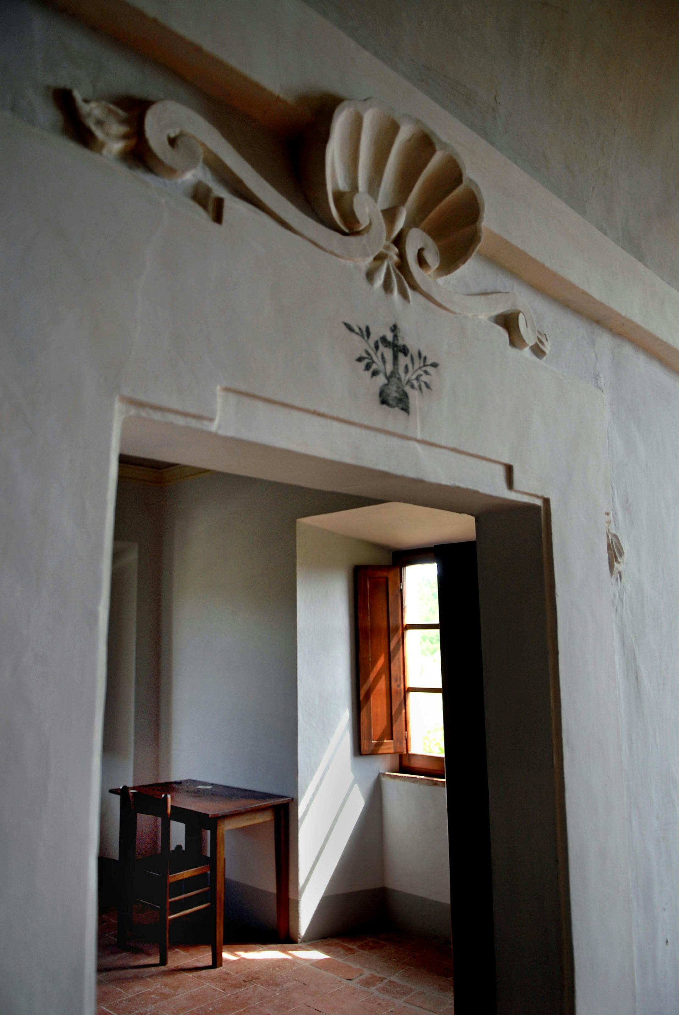 Richard Sennott- Religious hostelry in the provinces of Tuscany and Umbria are plentiful and open to the Public. The stay at monasteries and convents is very affordable and offers sanctuary from the hustle and bustle of tourist travelThis is the room where "The English Patient ", was filmed at the Sant'Anna in Camprena, a former Benedictine monastery that features a formal garden full of olive and lemon trees. In the chapel are frescoes by Sodoma (1477-1549) and the rooms are filled with antiqu