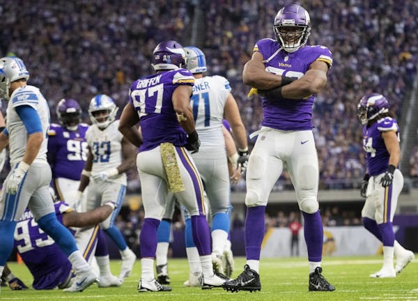 Danielle Hunter celebrated after a sack in the third quarter.