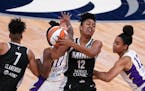Lynx respond after poor third quarter to put away Los Angeles 80-64