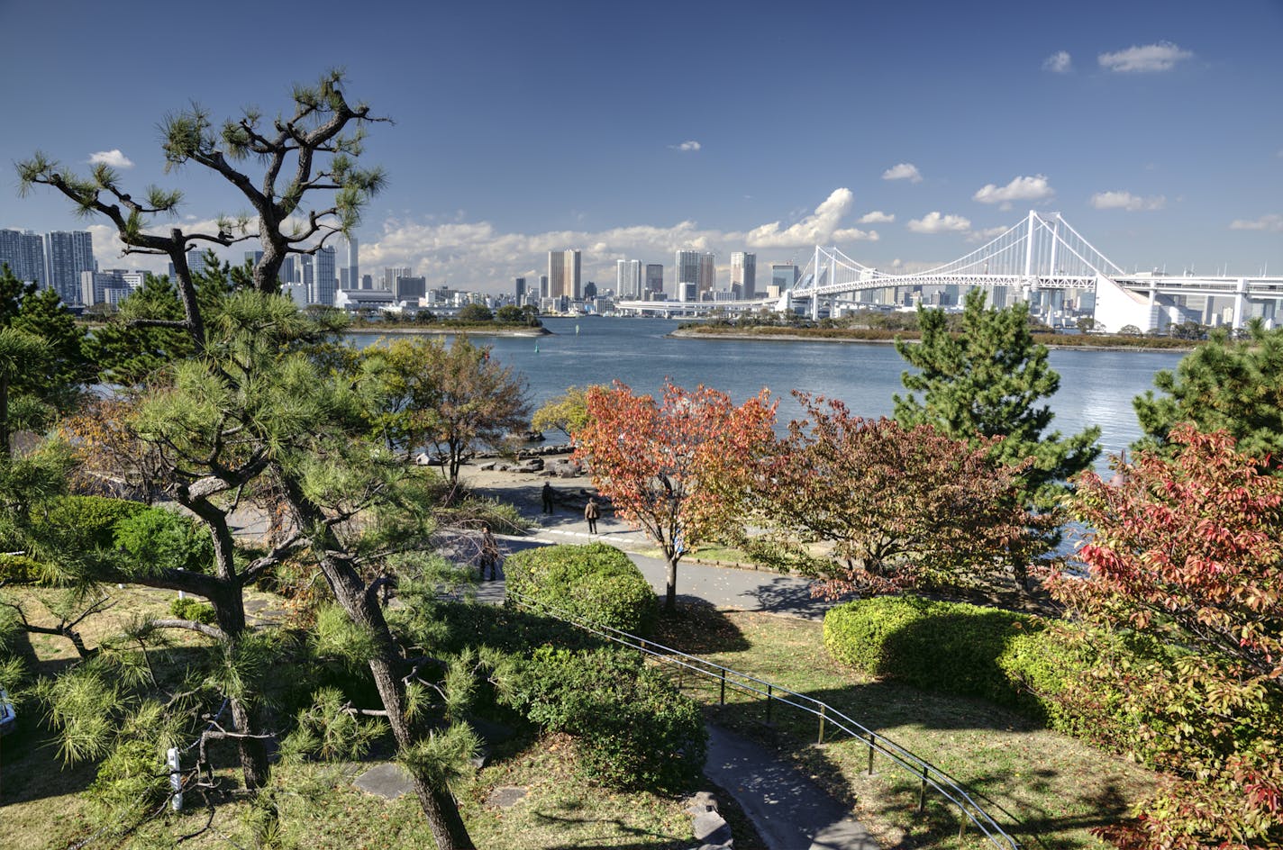 Autumn in Tokyo Bay. After two years of some of the strictest COVID-related border policies in the world, the Japan is welcoming back individuals for travel and tourism without cumbersome quarantine or testing requirements. (Dreamstime/TNS) ORG XMIT: 61311548W