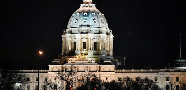 The Minnesota State Capitol sits quiet in the early morning hours, a few days before legislators return from Easter Passover break. ] GLEN STUBBE &#xe