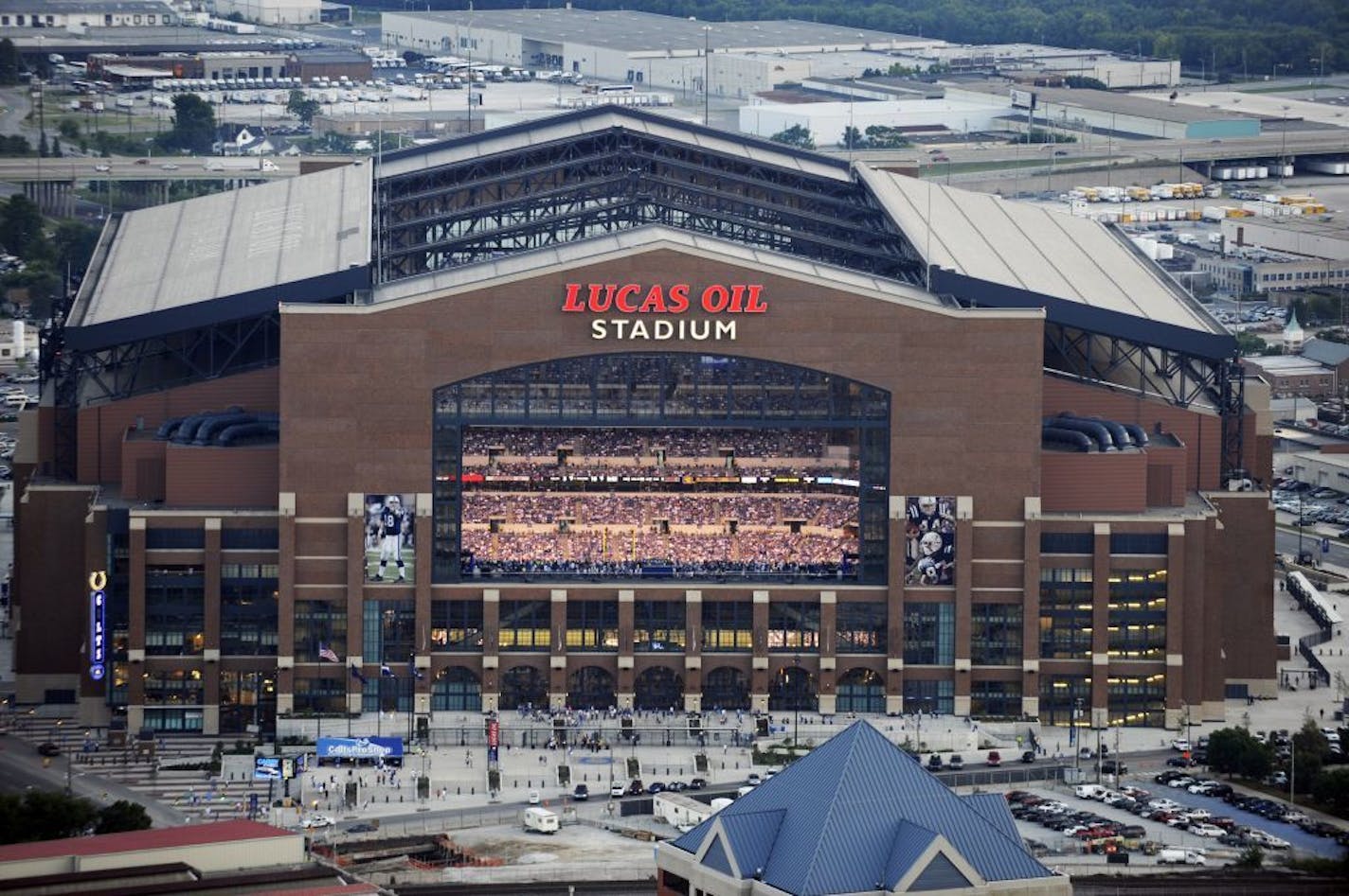 2008: Lucas Oil Stadium