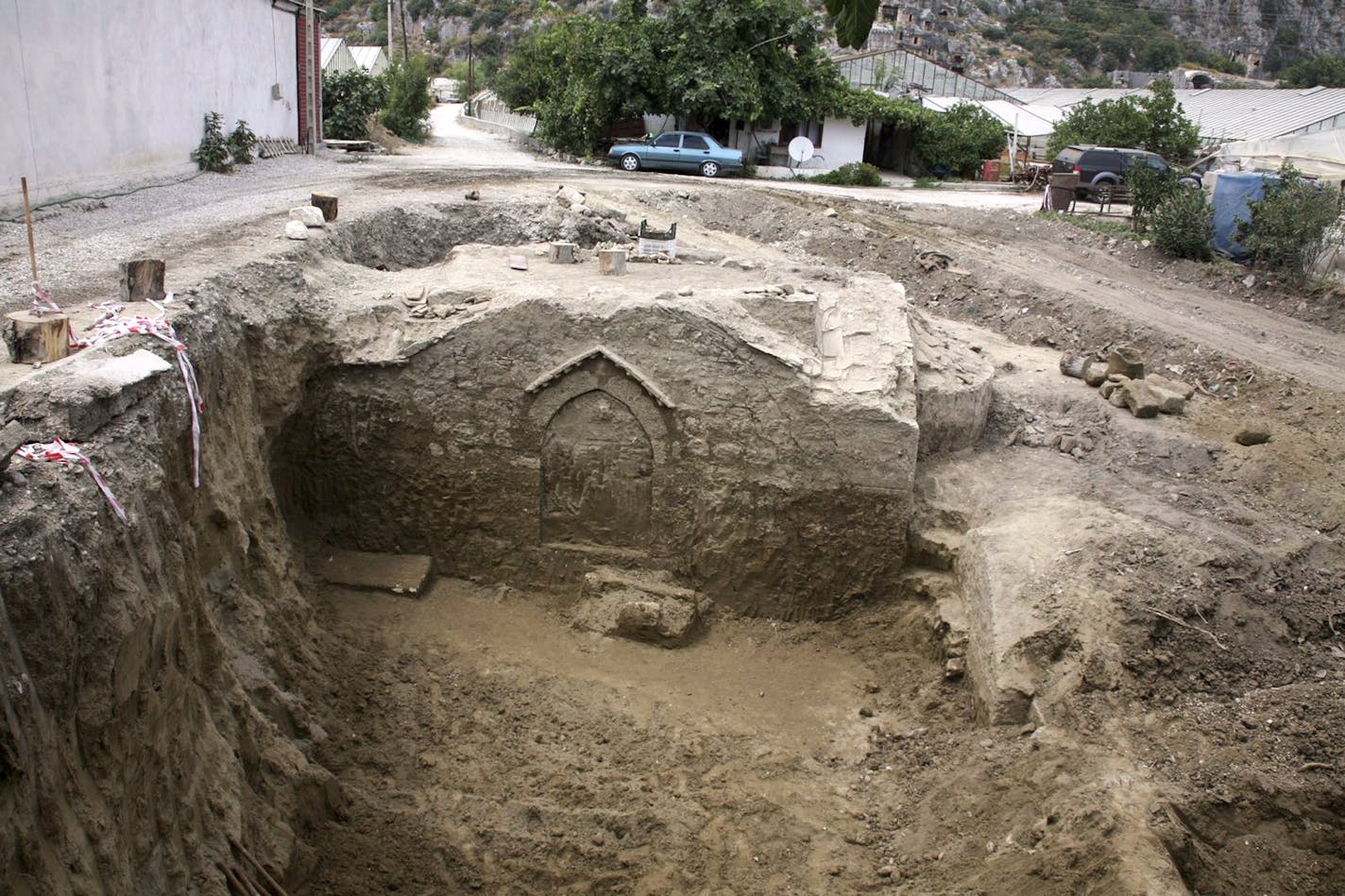 In an undated handout photo, a section of a 13th century chapel at an excavation site in Turkey. The excellent condition of a newly discovered 13th-century chapel has stirred hopes among archaeologists that an entire city may be largely intact underground. (Myra-Andriake Excavations via The New York Times) -- NO SALES; FOR EDITORIAL USE ONLY WITH STORY SLUGGED SCI TURKEY EXCAVATION BY JENNIFER PINKOWSKI. ALL OTHER USE PROHIBITED.