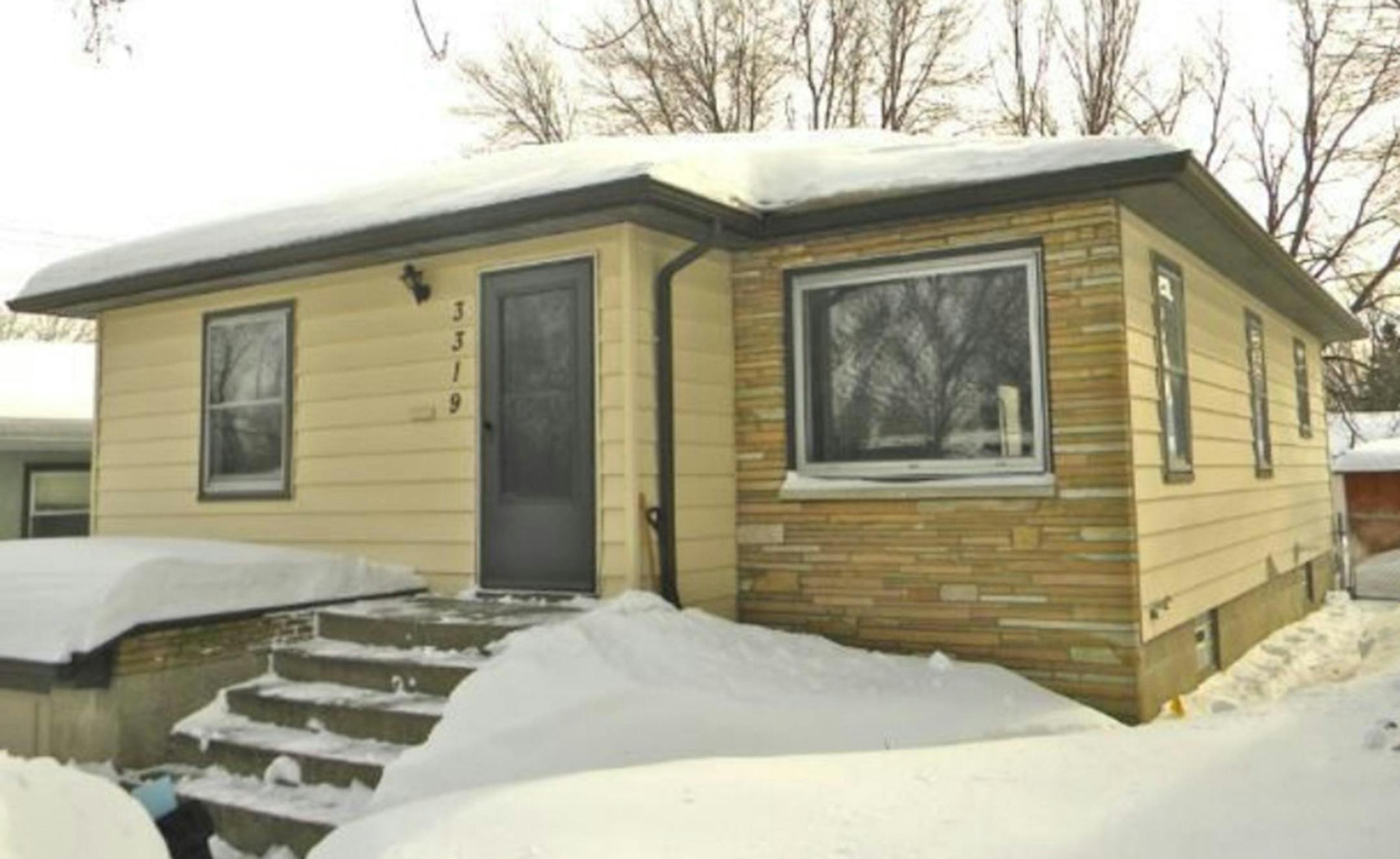 ... Robbinsdale
Built in 1951, this two-bedroom, one-bath house has 920 finished square feet and features newer kitchen cabinets, counters, sinks, flooring, stainless steel appliances, hardwood floors, full unfinished basement, deck and one-car tuckunder garage. Listed by Pat Hiller, Re/Max Results, 763-516-2531.