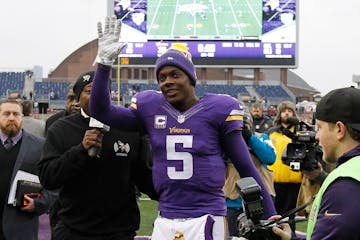 Minnesota Vikings quarterback Teddy Bridgewater (5) acknowledges the fans after an NFL football game against the Chicago Bears, Sunday, Dec. 20, 2015,