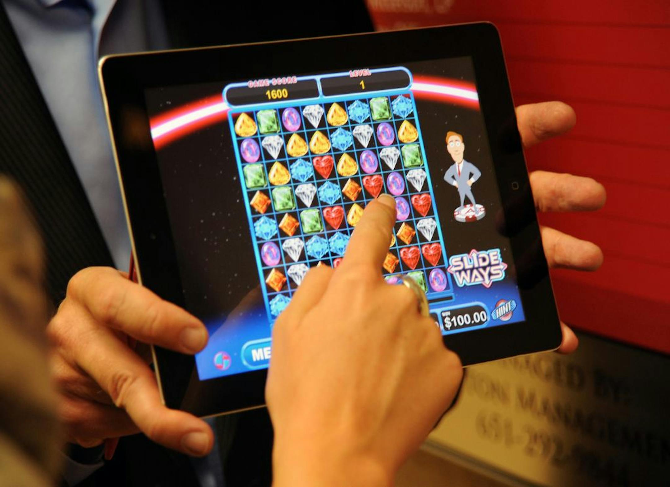The airport will start with six locations to play the handheld games.