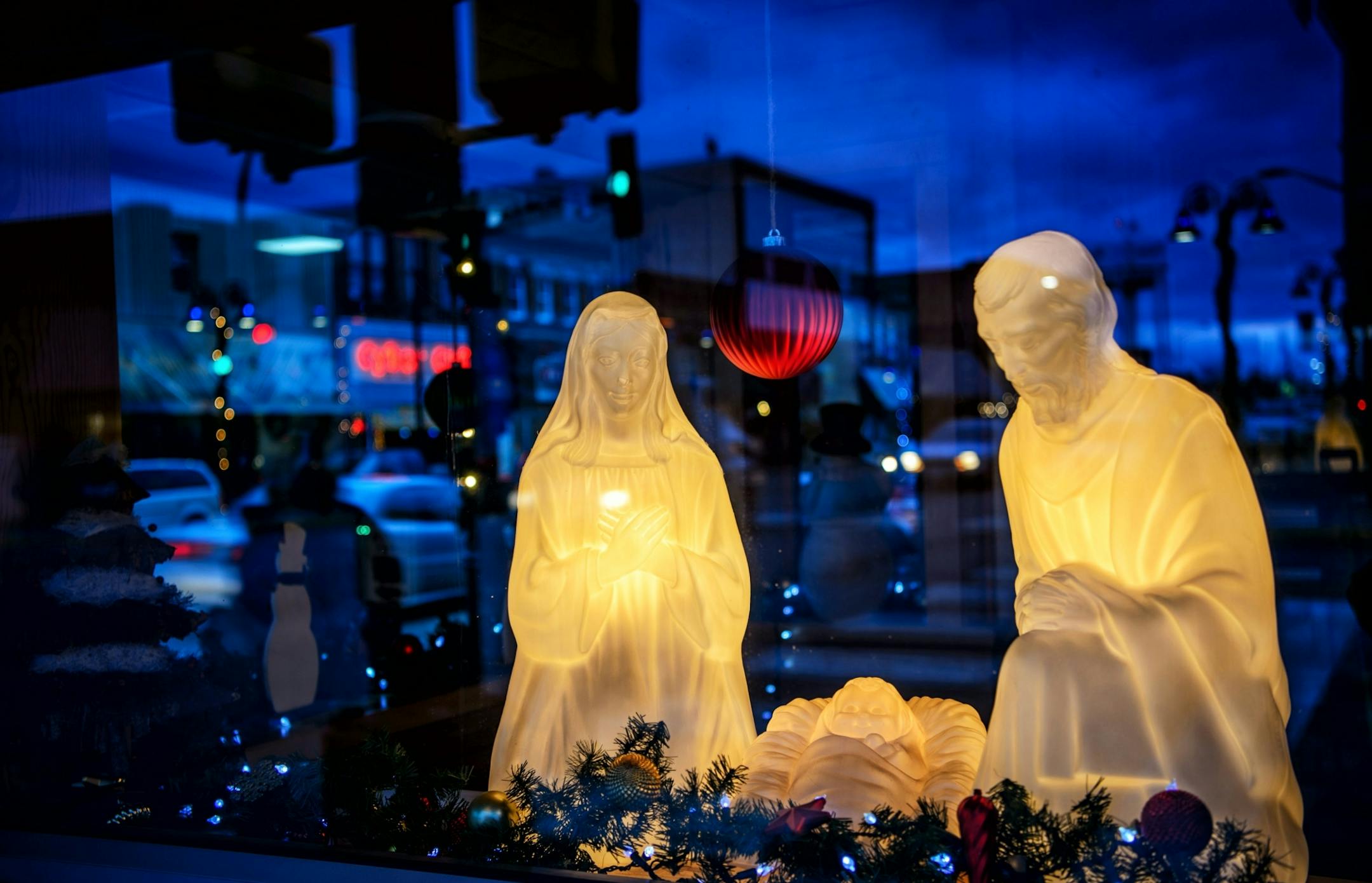 One of hundreds of nativity scenes that popped up in storefronts and yards in Wadena. This one in Boondocks Cafe on Jefferson St.