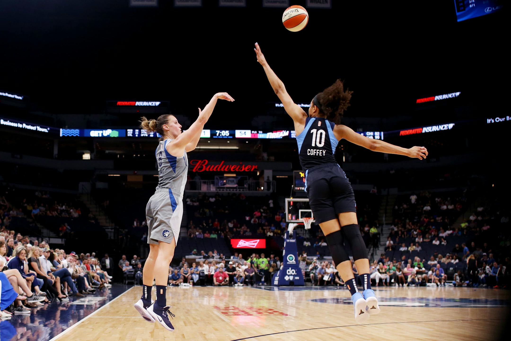 Lynx forward Stephanie Talbot shoots as Atlanta forward Nia Coffey tries to block in the fourth quarter.