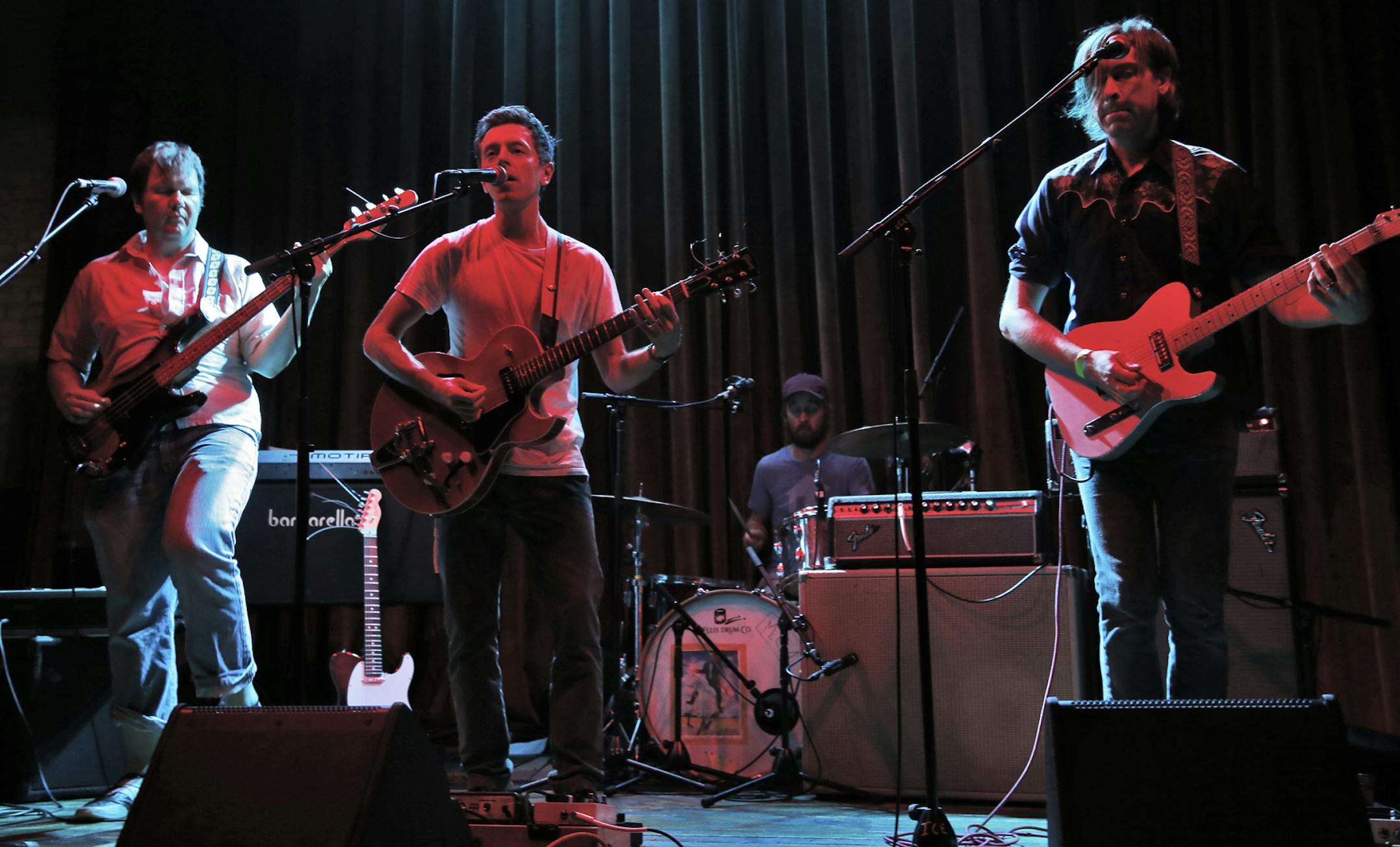 Cloak Ox band performing at Icehouse featuring lead vocalist Andrew Broder. (MARLIN LEVISON/STARTRIBUNE(mlevison@startribune.com)