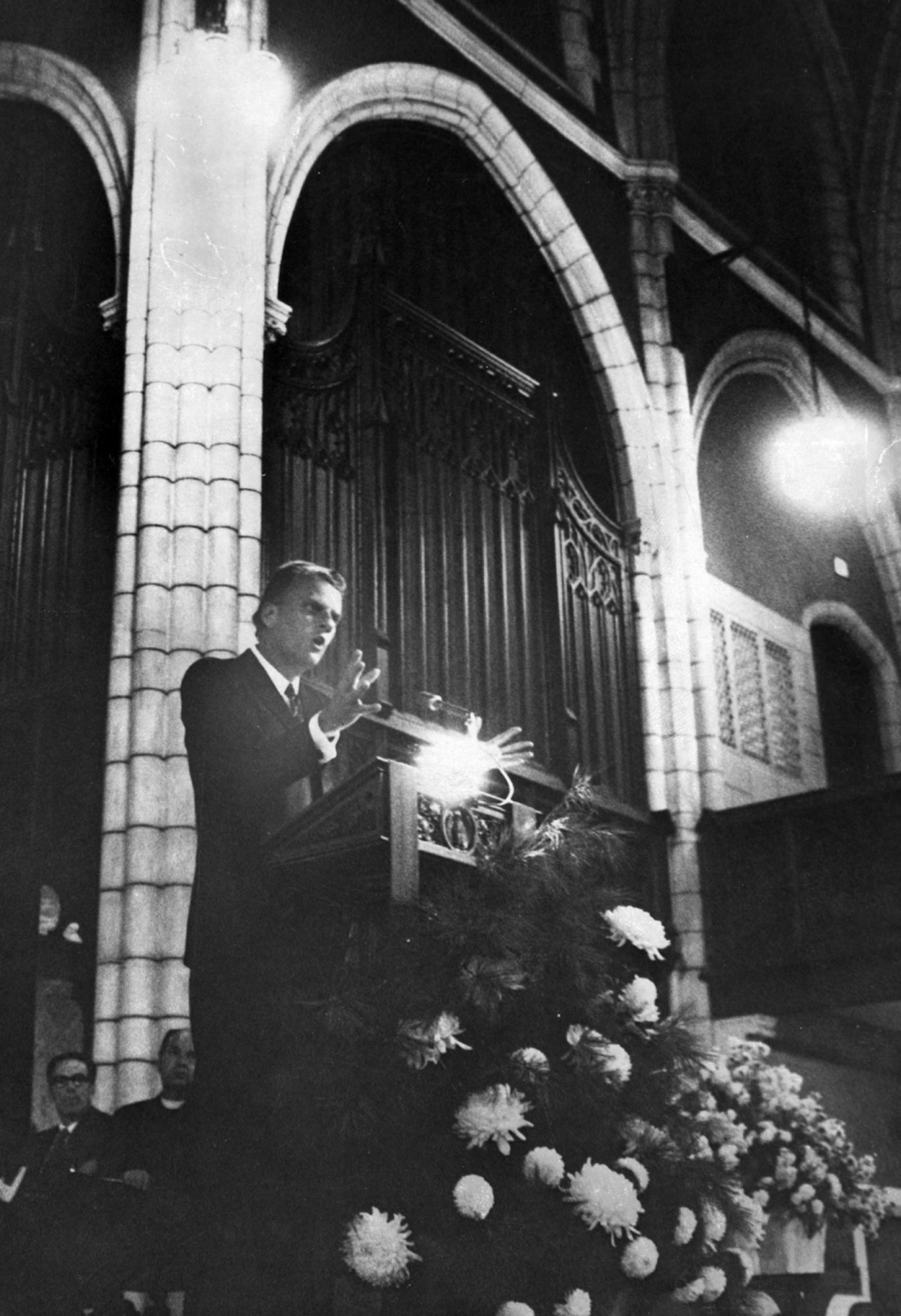 THE REV. BILLY GRAHAM SPOKE AT A PRAYER SERVICE at Central Lutheran Church in Minneapolis, Sunday September 7, 1969. The service opened a six-day U.S. Congress on Evangelism to begin the next day at the Minneapolis Auditorium. Minneapolis Tribune photo by Lionel Demby. Star Tribune files.