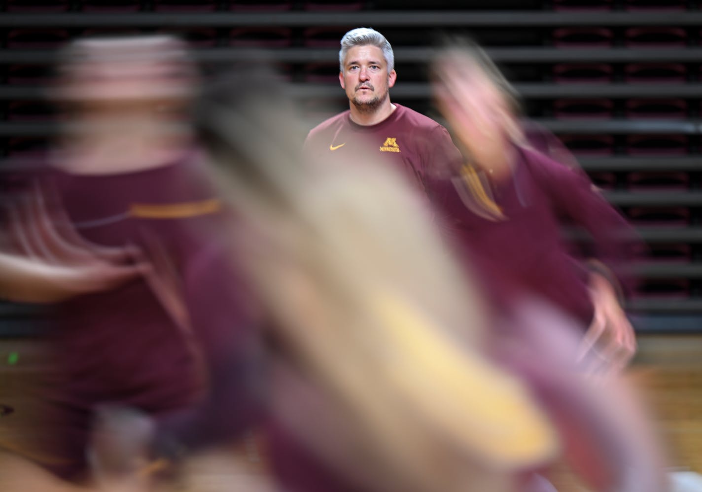 University of Minnesota volleyball head coach Keegan Cook watches over the team during practice Monday, Aug. 14, 2023 at the Maturi Pavilion in Minneapolis, Minn. ] AARON LAVINSKY • aaron.lavinsky@startribune.com