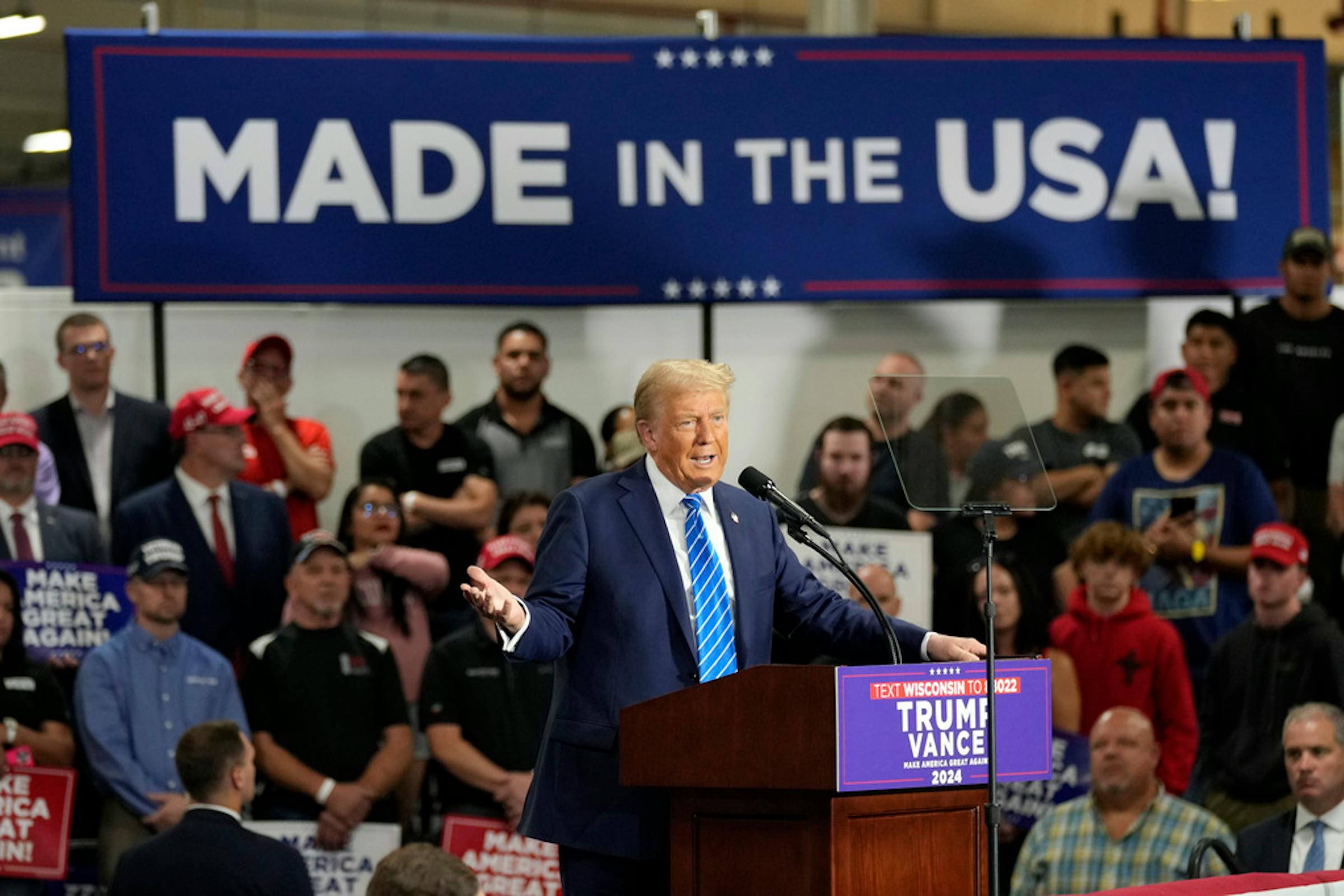 Prosecutors lay out new evidence in Trump election case, accuse him of ...