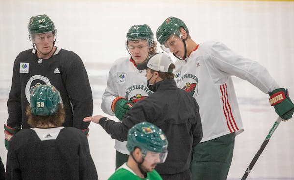 Wild center Nick Bjugstad, right, said his return to Minnesota is a great opportunity after injuries held him to just 13 games in Pittsburgh last seas