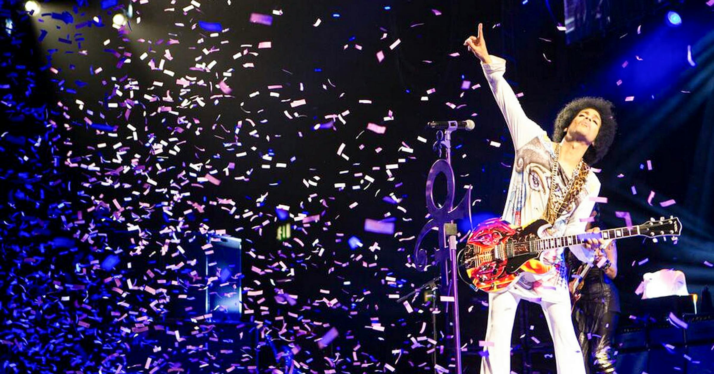 Billboard ranks best R&B artists of all time, and guess who’s No. 1