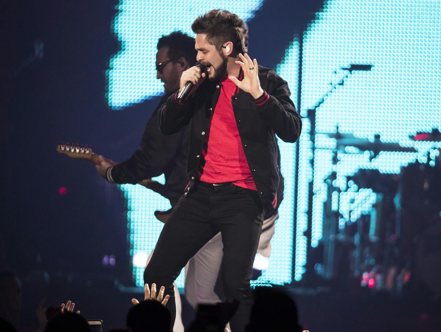 Thomas Rhett performed at the Xcel Energy Center on Wednesday, November 29, 2017. ] RENEE JONES SCHNEIDER &#xef; renee.jones@startribune.com