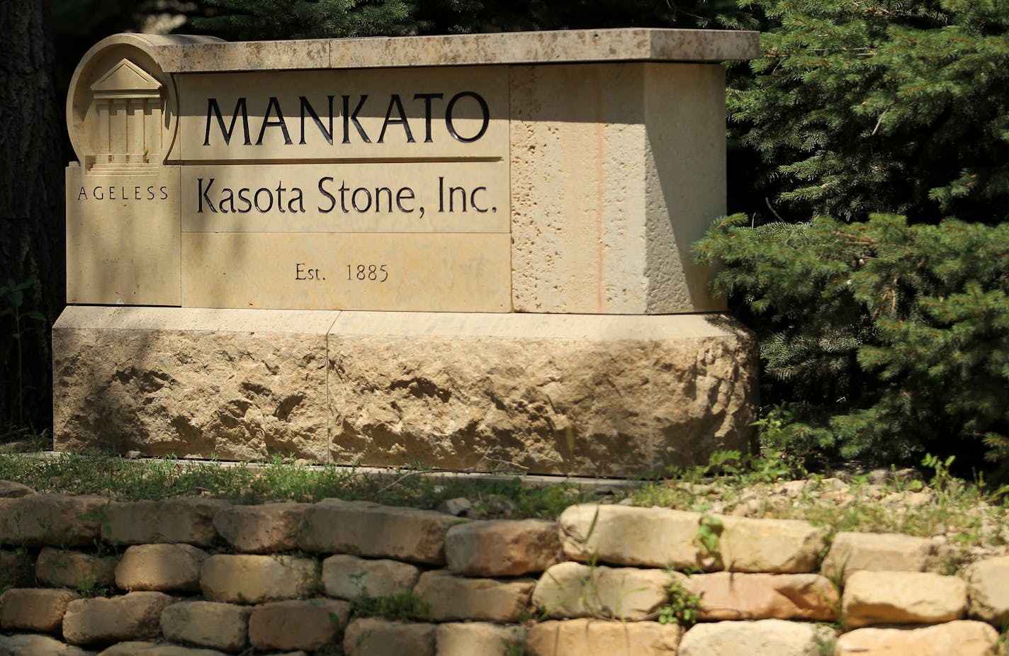 Mankato Kasota Stone, a 125-year-old company providing distinctive limestone for architecture ranging from middle class homes to Target Field, closed in June. ] (ANNA REED/STAR TRIBUNE) anna.reed@startribune.com (cq)