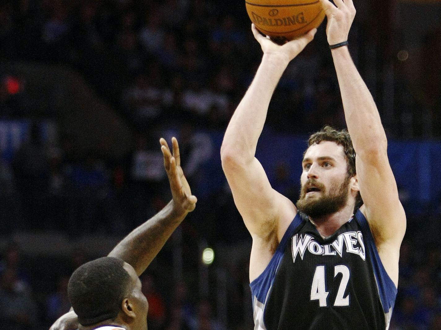 Minnesota Timberwolves center Kevin Love (42)