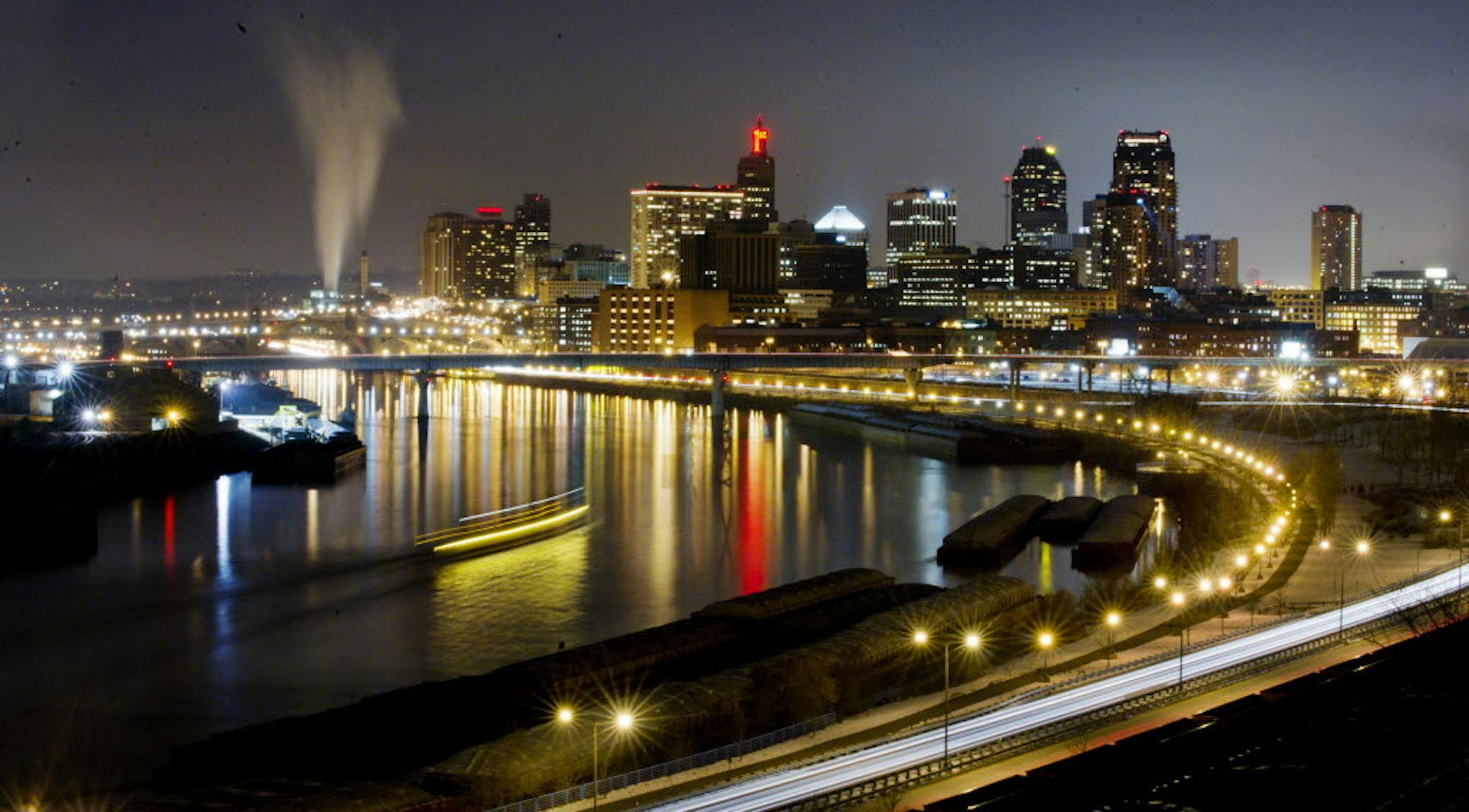 St. Paul riverfront. DAVID BREWSTER dbrewster@startribune.com Monday 11/15/10 St.Paul Minnesota