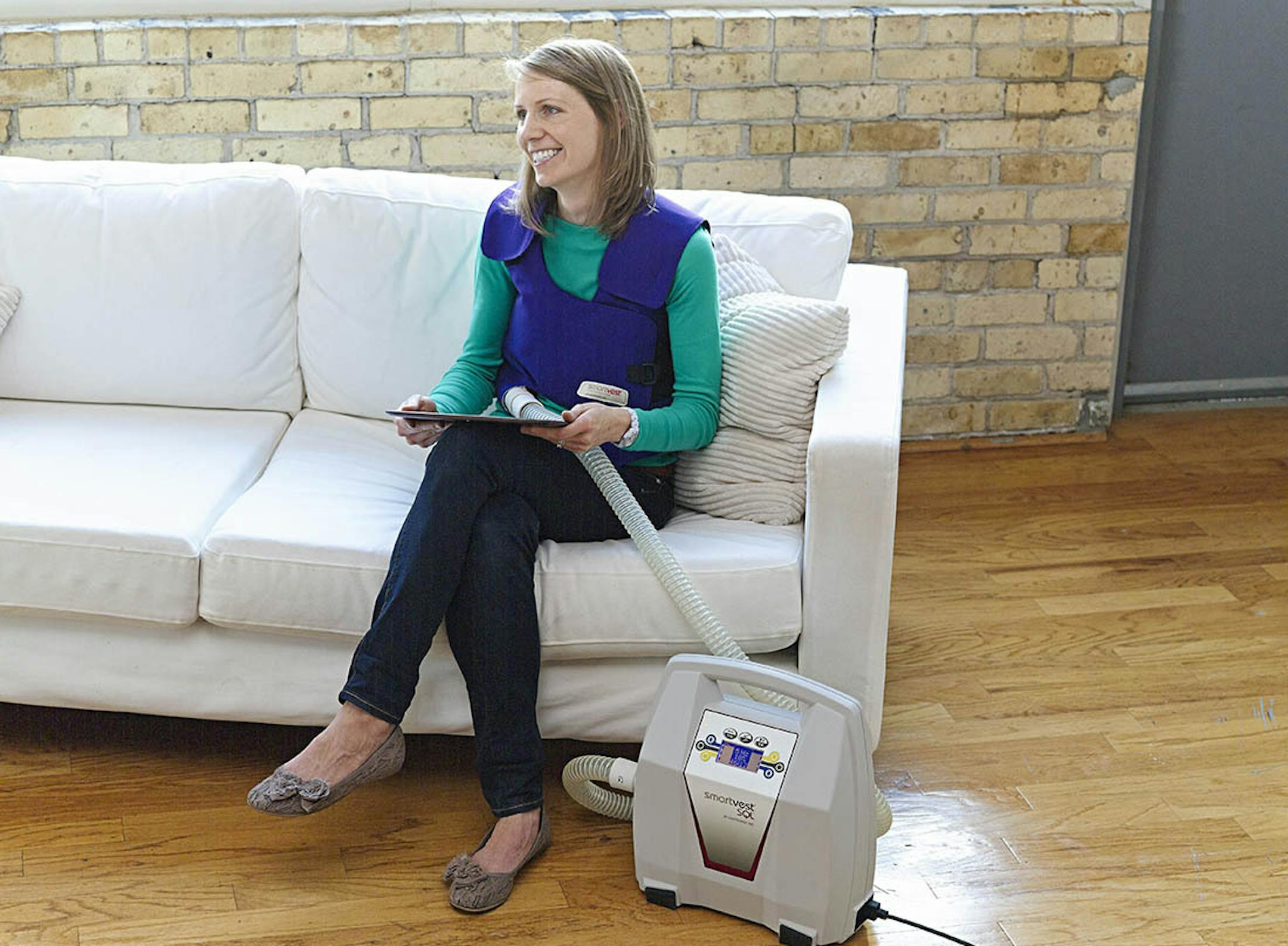 Smart vest airway clearing system