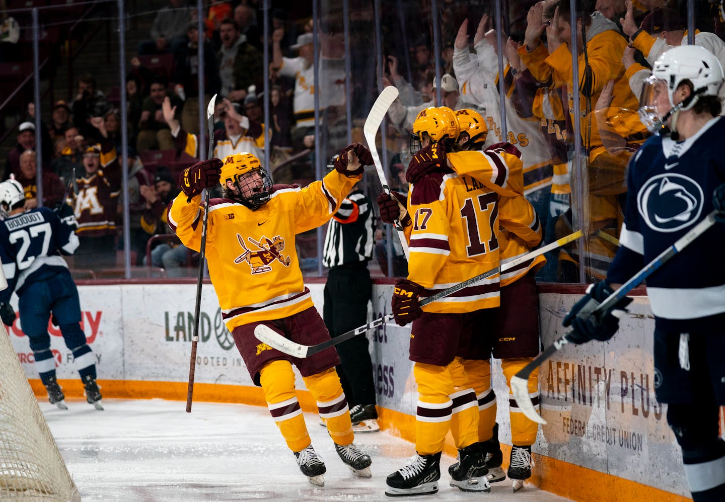 Gophers Men's Hockey Makes It A Clean Weekend With Another Shutout Over ...